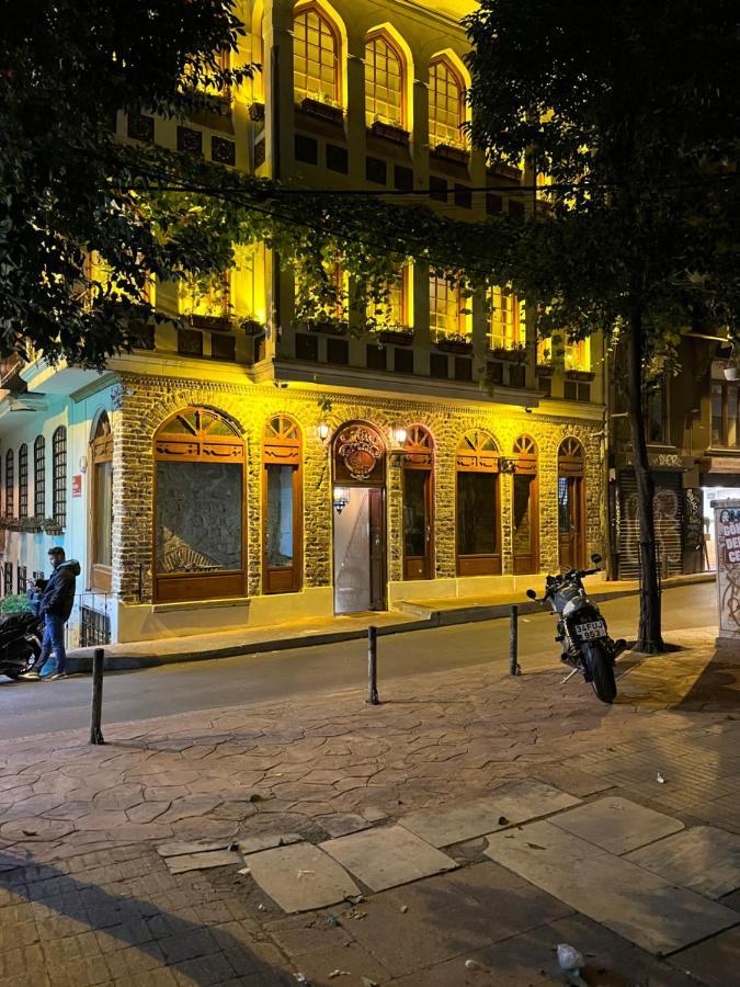 Appartement Centrally Located, 2+1 House In Taksim, Cihangir