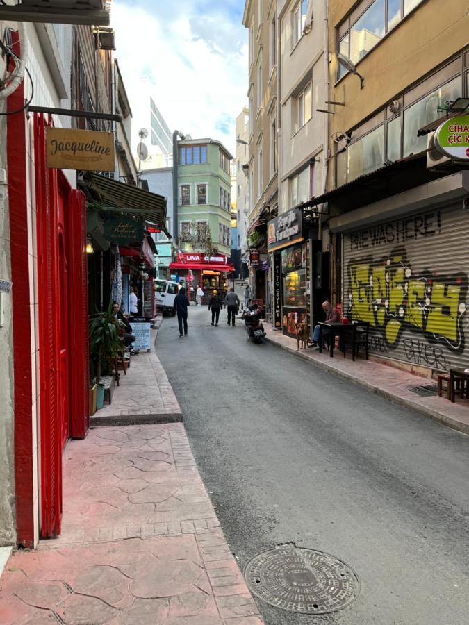 Appartement Centrally Located, 2+1 House In Taksim, Cihangir *