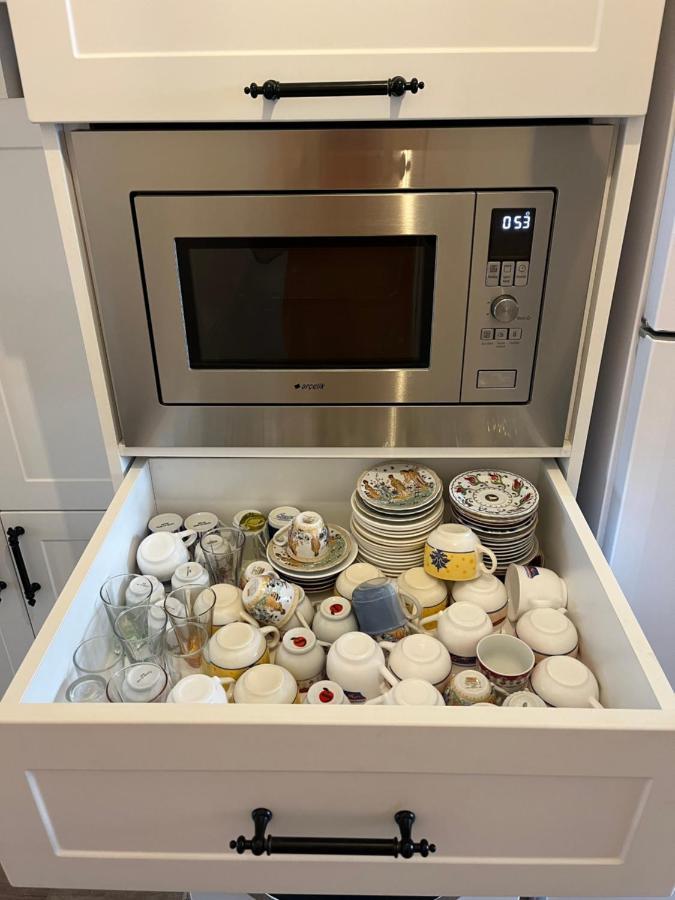 Appartement Centrally Located, 2+1 House In Taksim, Cihangir *