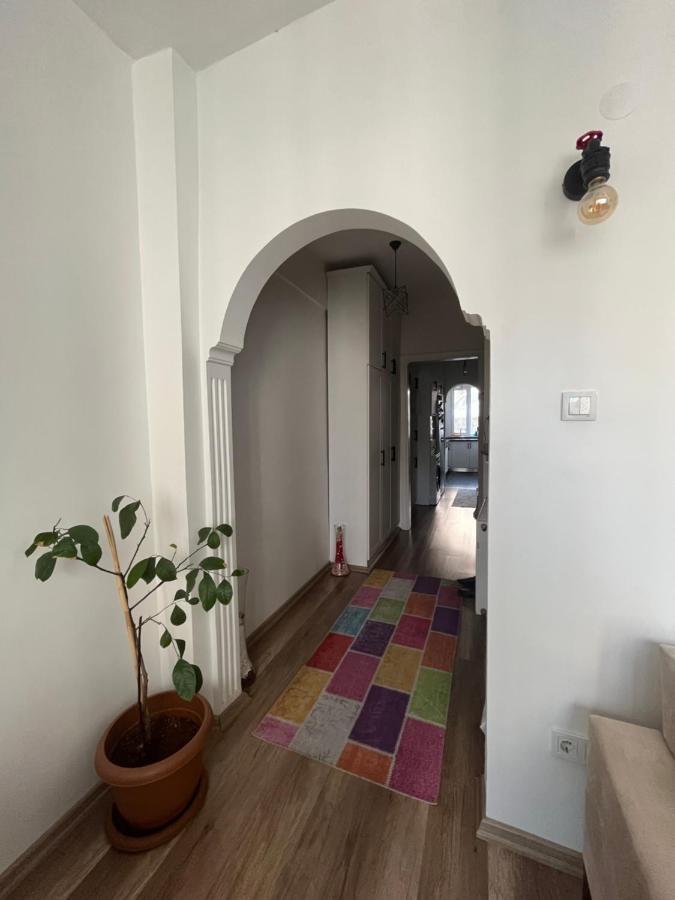 Centrally Located, 2+1 House In Taksim, Cihangir * Istanboel