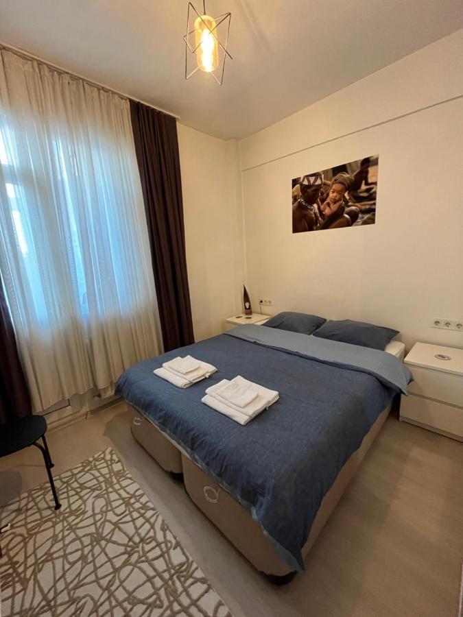 Centrally Located, 2+1 House In Taksim, Cihangir Appartement *