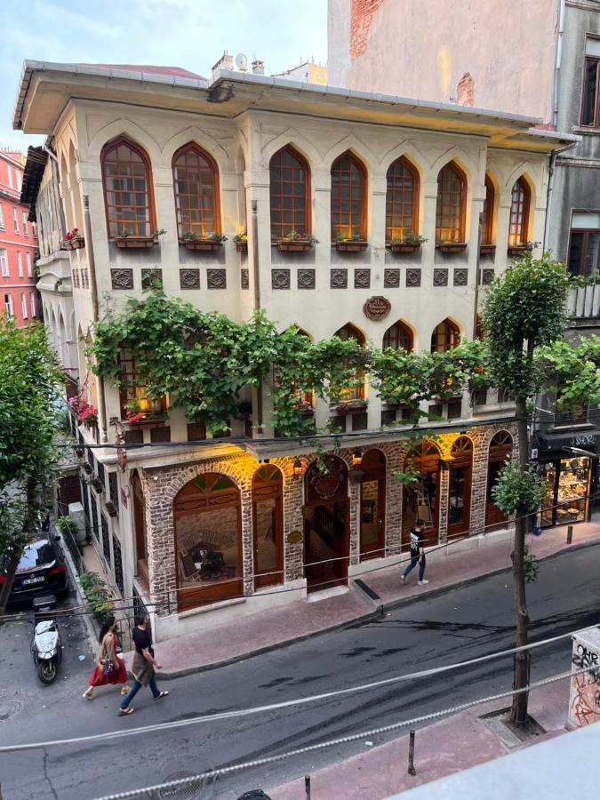 Appartement Centrally Located, 2+1 House In Taksim, Cihangir *