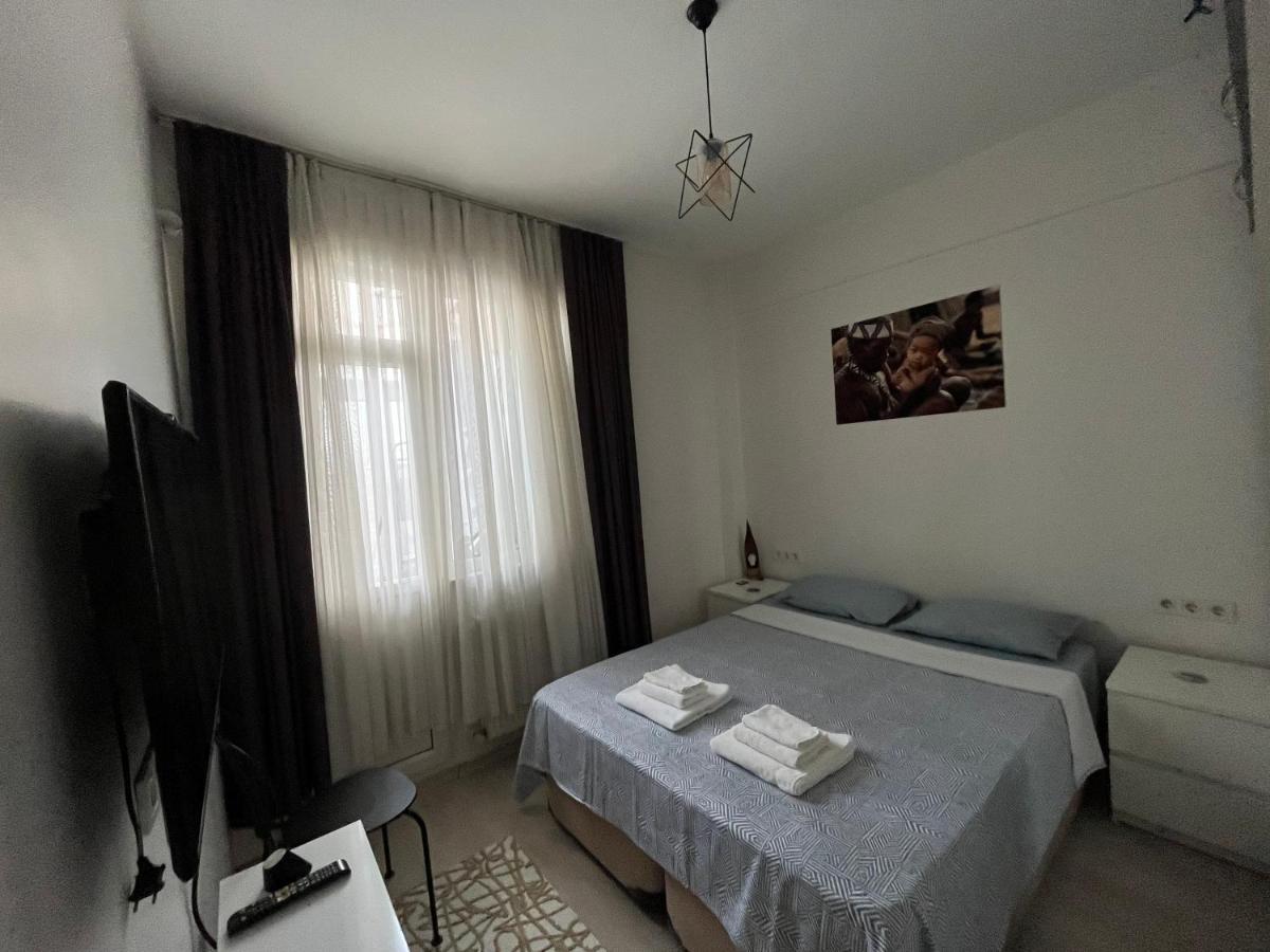 Centrally Located, 2+1 House In Taksim, Cihangir * Istanboel