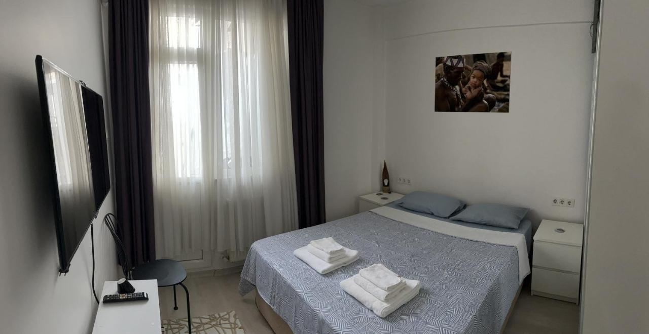 Centrally Located, 2+1 House In Taksim, Cihangir Appartement Istanboel